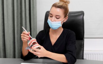 5 errores que reducen la duración de una prótesis dental (y cómo evitarlos)